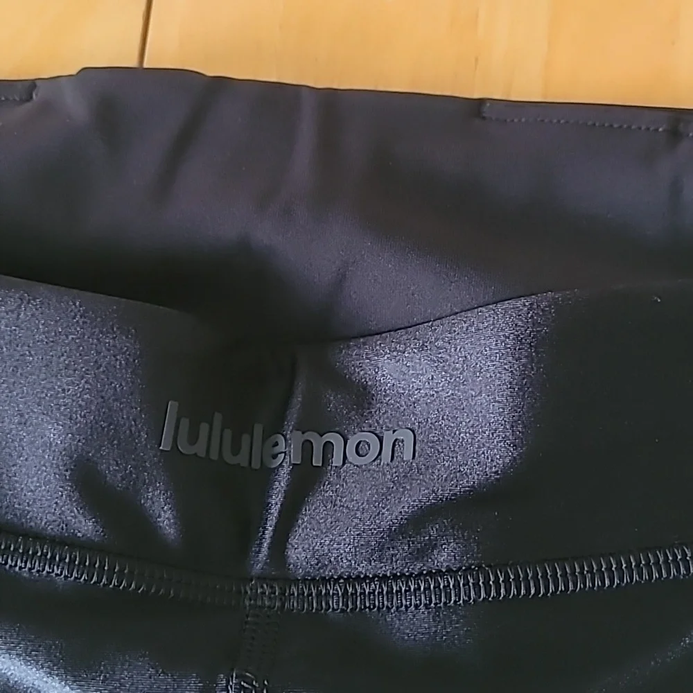 Lululemon Satin Shine Panelled High-Rise Tight 25